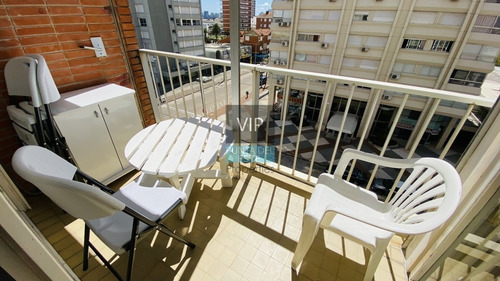 Imagen 3 de 16 de Oportunidad Con Vista Al Puerto !!!-ref:578