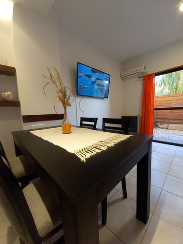 Imagen 2 de 12 de Duplex En Venta 2 Dormitorios C/patio Barrio Sur Puerto Madryn Ideal Alquiler Temporario