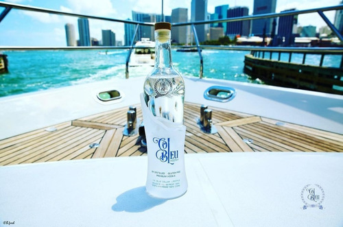 Vodka Col Bleu Premium Plaza Serrano