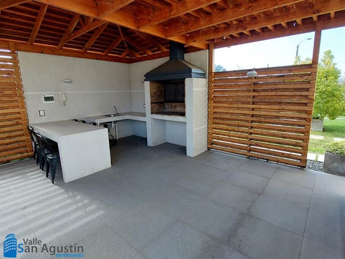 Depto. 2 Dormitorios 2 Baños Condominio Altamira