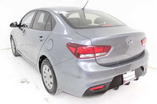 Imagen 7 de 13 de Kia Kia Rio Sedan 2020 4 Cilindros