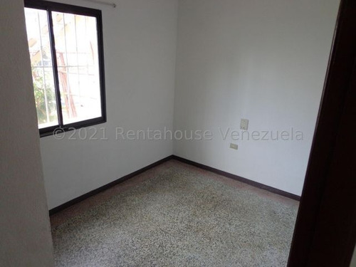 Imagen 6 de 9 de Casa Comercial En Venta En Boleita Sur 21-23588