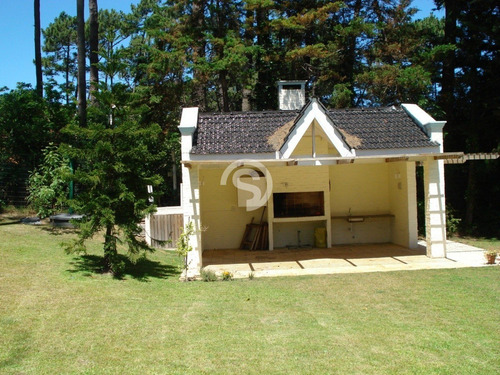 Casa Con Piscina En San Rafael- Ref: 4278