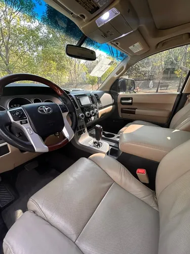 Toyota Sequoia 5.7 Platinum At