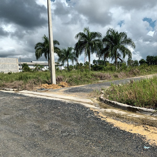 Imagen 10 de 24 de Vendo Solar De 144,09 M2 Con Títulos Deslindados Con Todos Sus Servicios / Listo Para Construir / Estamos Ubicado En Una Parte Tranquila En Villa Mella Alejado Del Bullicio Y De Contaminación
