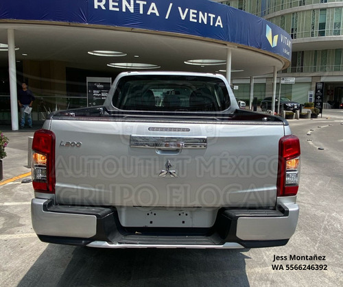 Mitsubishi L200 2.4 Cabina Doble 4x2 Mt