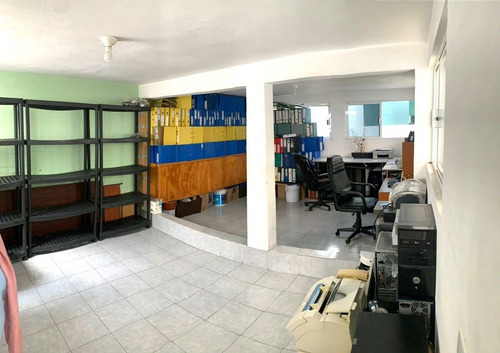 Edificio De 3 Niveles En Venta En Pensador Mexicano, Venustiano Carranza