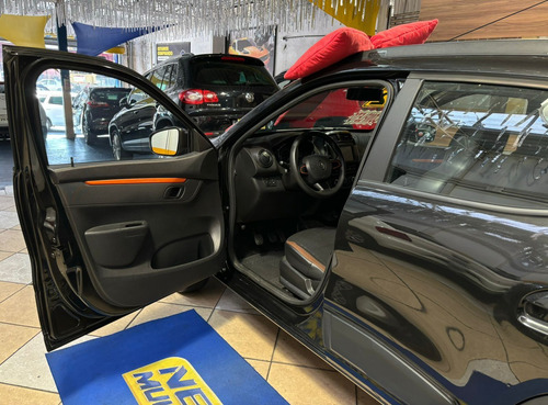 Renault Kwid 2022 1.0 FLEX Outsides Completo Manual Único Dono Preto