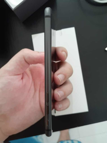 iPhone 8