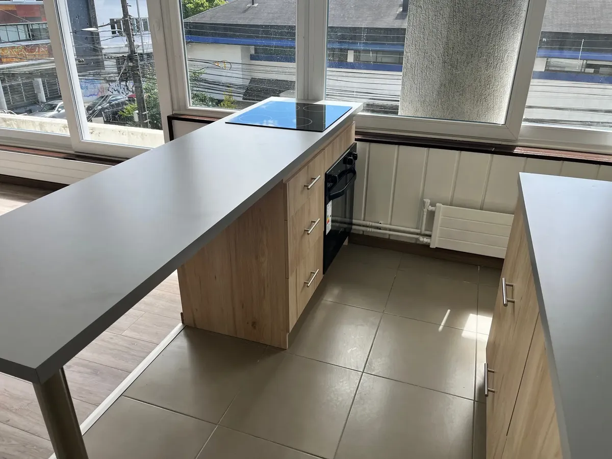 Imagen 5 de 13 de Departamento Central Remodelado En Venta