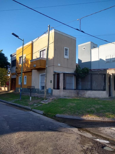 Duplex  3 Dorm- Garage 2 Autos - Calle 77 Y 16 Bis La Plata- Altos De San Lorenzo