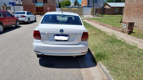 Imagen 2 de 12 de Volkswagen Polo 2016 1.6 Comfortline Tiptronic
