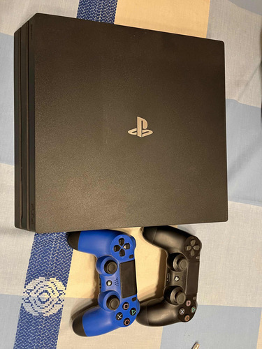 Playstation 4 Pro 1tb Con Dos Controles