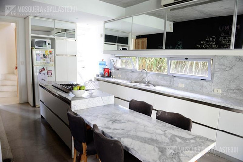 Imagen 5 de 21 de Increíble Casa De Estilo Moderno En Santa Catalina - Villanueva
