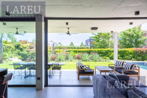 Casa En Venta En Ayres Plaza