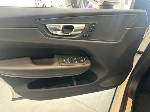 Volvo XC60T8 Plus