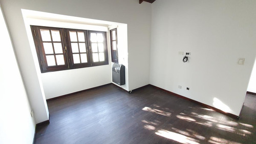 Casa 3 Ambientes En Zona Residencialexcelente Ubicación Y Comodidades- En Alquiler
