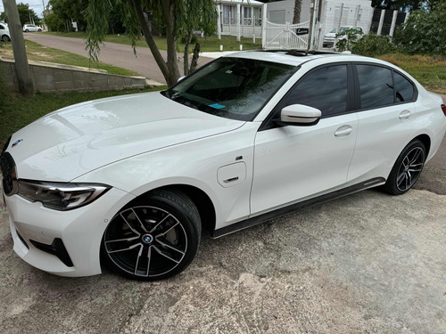 BMW Serie 3 330e sportline