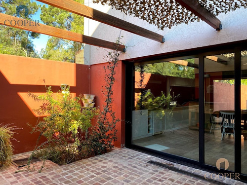 Imagen 11 de 30 de Casa De Categoría En Venta, Villa Belgrano, Córdoba. 4 Dormitorios