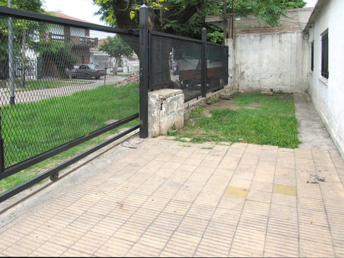 Venta Casa Con Jardín En Villa Concepción, San Martín/san Andrés