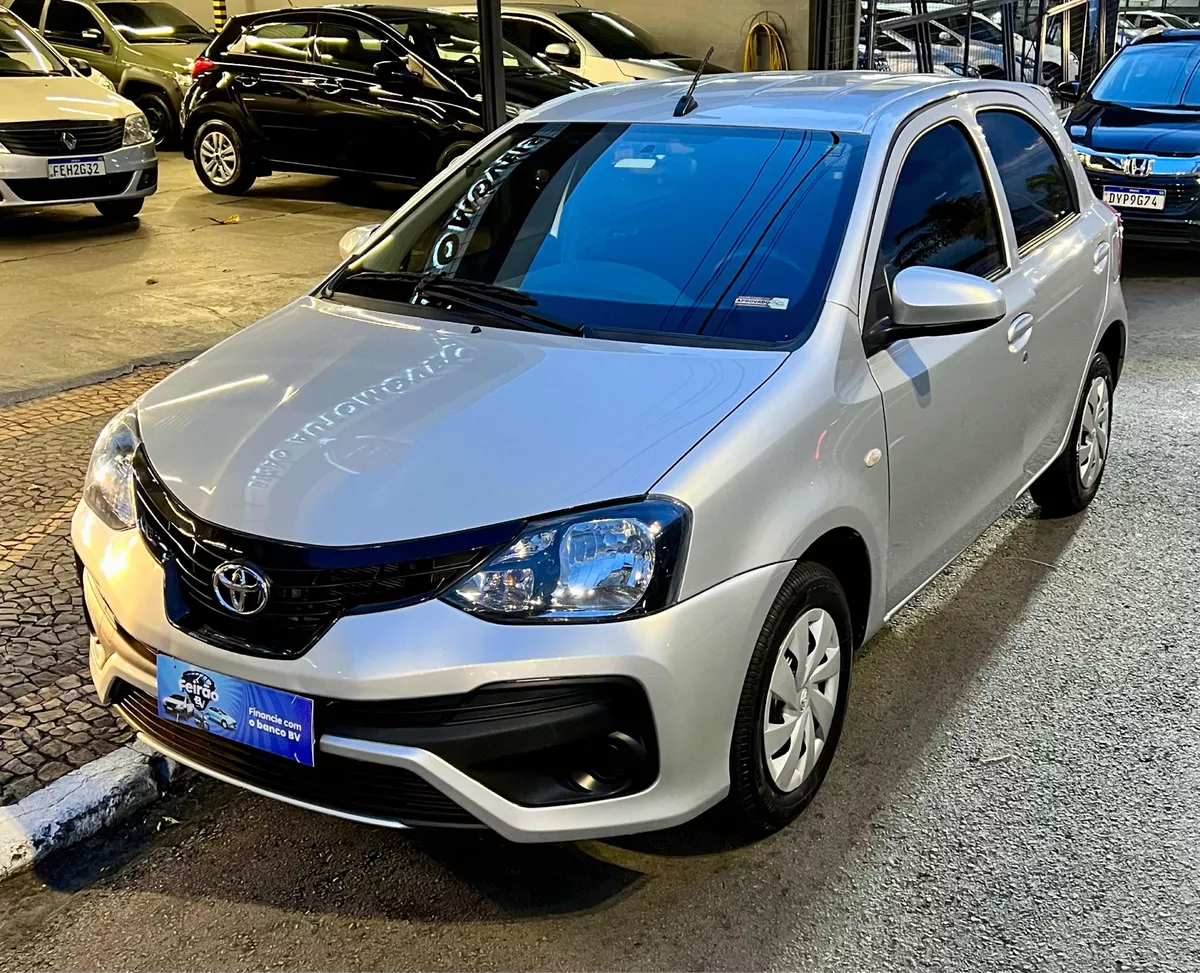 Toyota Etios 1.3 16v X Aut. 5p