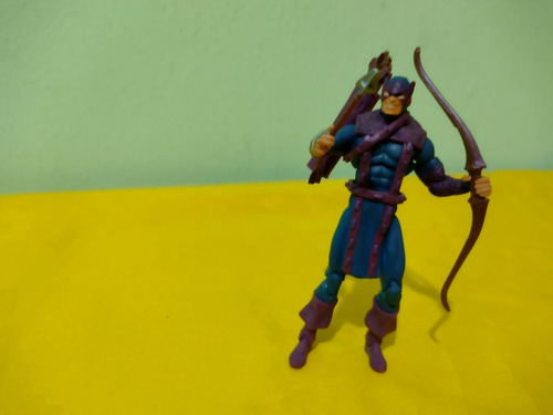 Marvel Universe Dark Hawkeye Ojo De Alcón Mide 10 Cm (Usado)