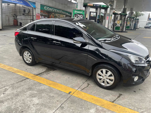 Imagem 4 de 10 de Hyundai Hb20s 2014 1.6 Comfort Plus Flex Aut. 4p
