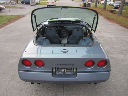 Chevrolet Corvette Coupé (1990) - Macomeclassic