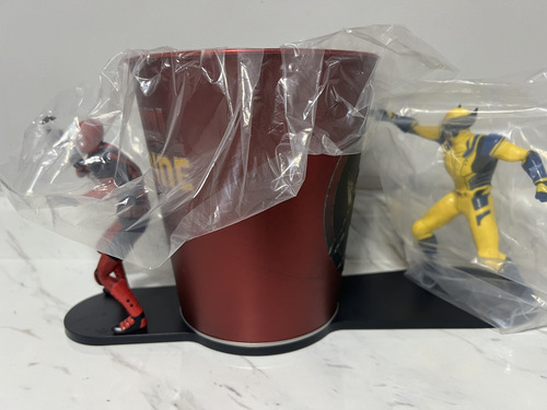 Wolverine And Deadpool Palomera Y Llavero Cinepolis (Usado)