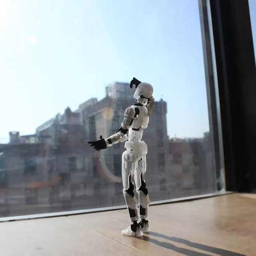Maniquí Robot Móvil Multiarticulado Impreso En 3d