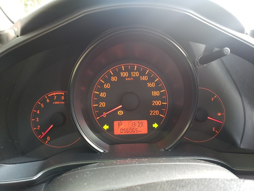 Imagem 10 de 15 de Honda Fit Lx Cvt 1.5 Flex Aut 2015 C 56000 Km