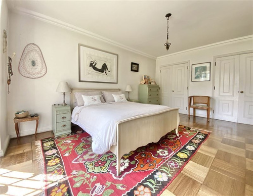 Casa En Venta De 6 Dorm. En Vitacura