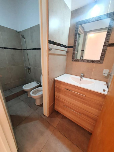 Ph De 3 Ambientes A Estrenar Con Jardin Y Terraza En Venta. Florida Oeste