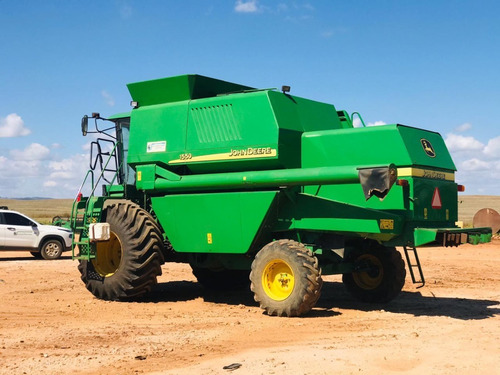 Colheitadeira John Deere 1550