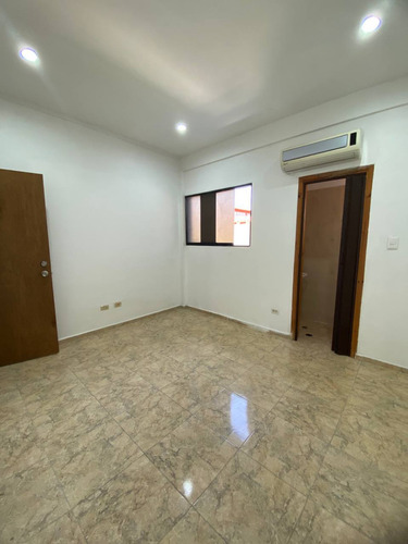 -consultorio Clínico En El Centro Clínico Del Caribe Sector Sabanamar, Costa Azul