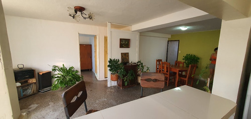 Imagen 3 de 18 de Apartamento En Venta 23 De Enero - Bloque 37 Semi-amoblado