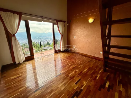 Casa En Arriendo En Loma Del Escobero. Cod A776176