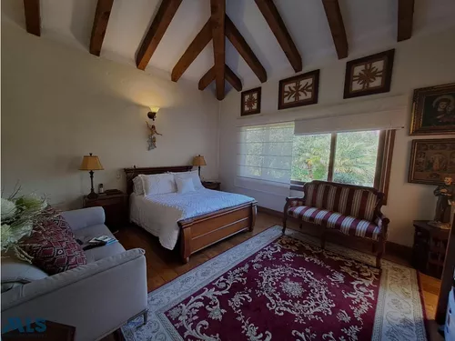 Casa Con Excelente Ubicación(mls#246703)