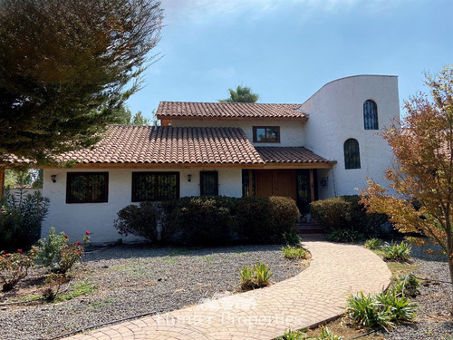Casa En Venta De 4 Dorm. En Colina