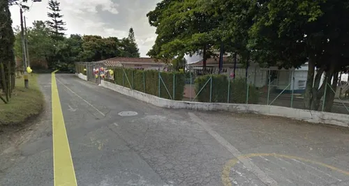 Lote En Venta En El Poblado. Cod V2273