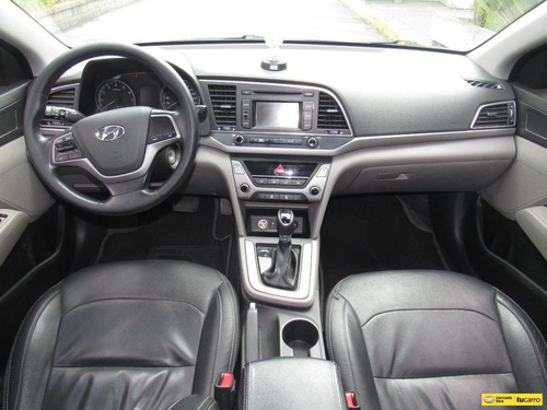Imagen 13 de 25 de Hyundai Elantra 2.0 Gls Nb Limited