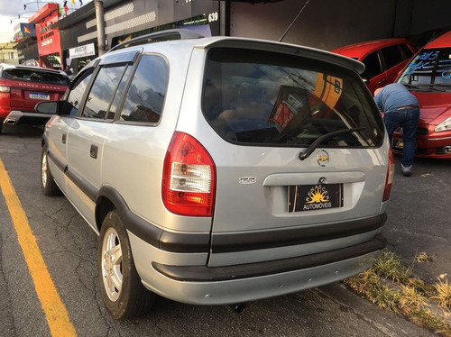 Imagem 4 de 6 de Chevrolet Zafira 2.0 Mpfi Comfort 8v 2011