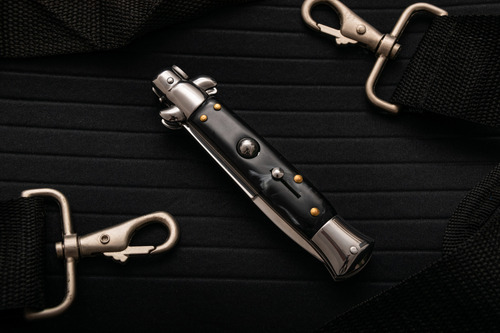 Navaja Estilete Con Boton Automático Cuchillo Acero Razor Negro Y Plateado