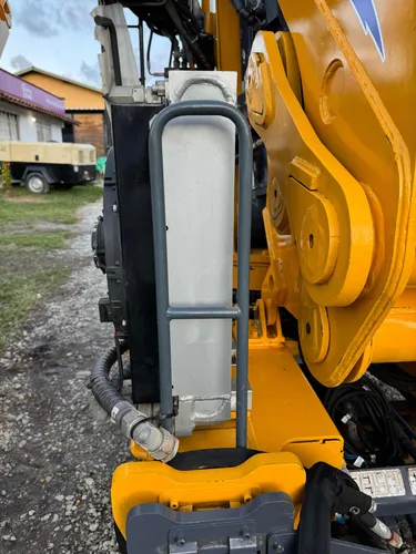 Grúa Articulda Xcmg 660a.6 Con Capacidad Máxima 33 Tn