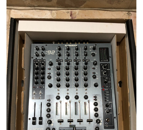 Allen & Heath Xone 92 (Usado)