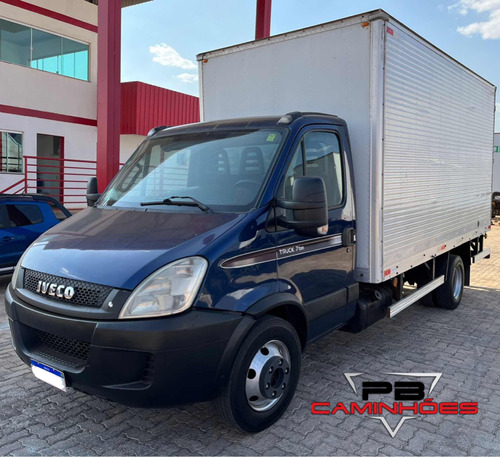 Iveco Daily 70c16 2011/2012 Com Baú Seco.