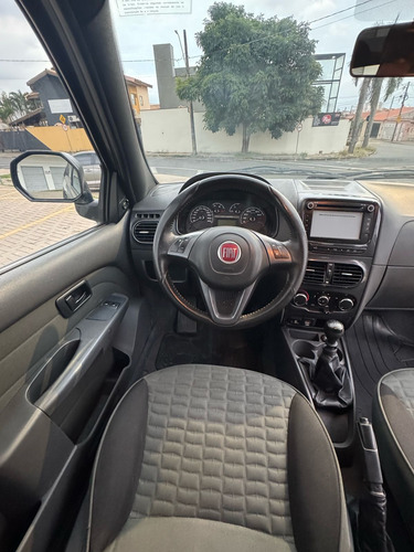 Fiat Strada 1.8 16v Adventure Cab. Dupla Flex 3p