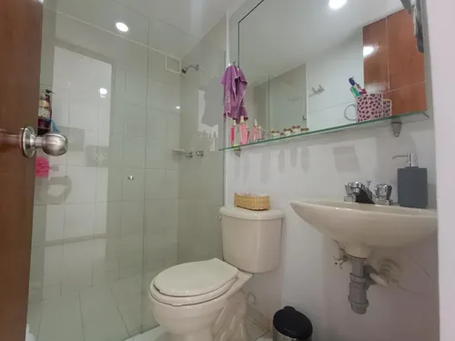 Apartamento En Venta En Los Colores. Cod V12009