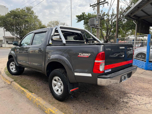 Toyota Hilux 3.0 Cd Sr 171cv 4x2 - B3