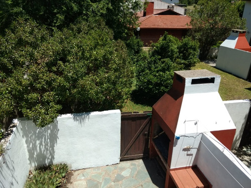 Casa (dúplex) 4amb, Muy Buena Ubicación, Zona Tranquila